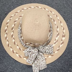 Beige Raffia Straw Sun Hat with Leopard-Print Bow